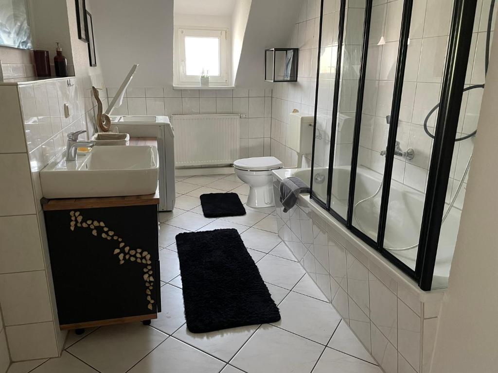 Badezimmer in den Neuseenland Apartments