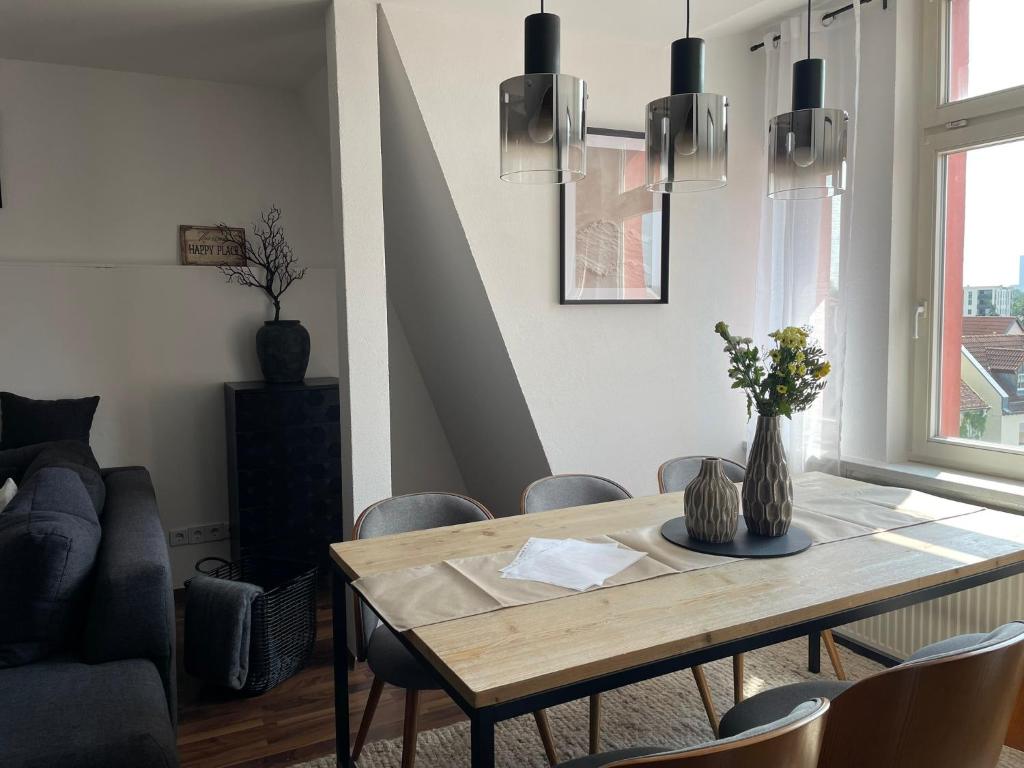 Gemütliches Wohnzimmer in den Neuseenland Apartments